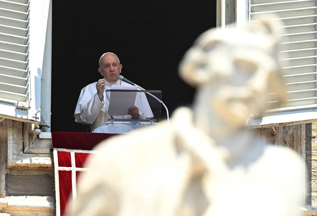 Papa Francisco en la plaza de San Pedro